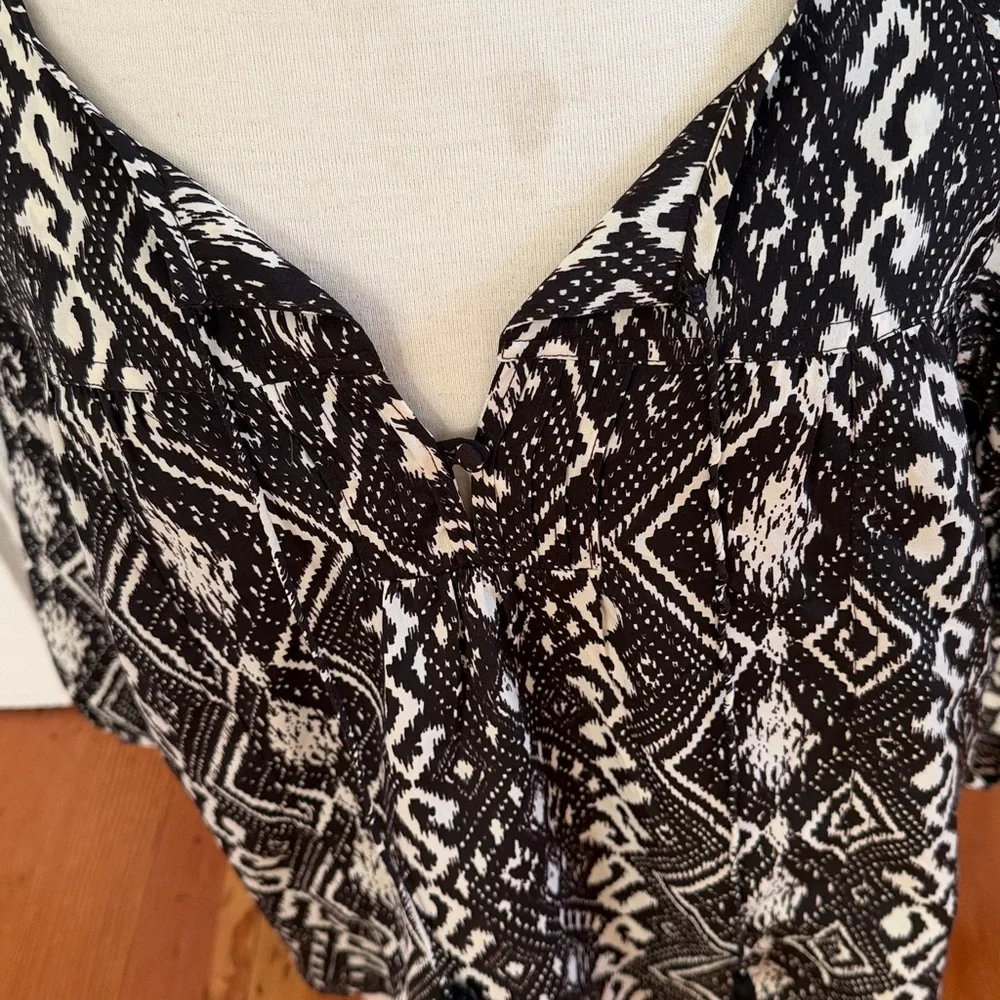 American Eagle Black Cream Tunic Top Large - Picture 2 of 7